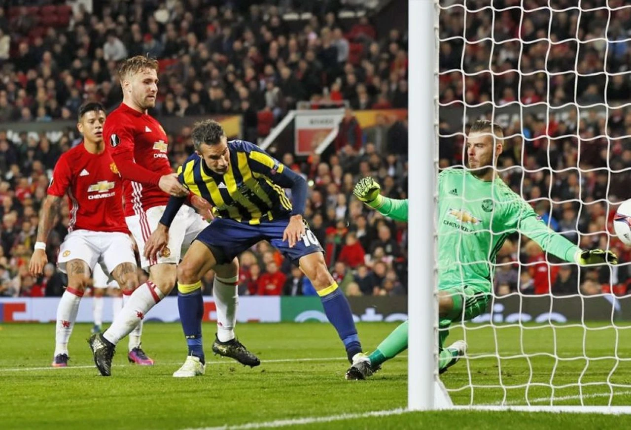 Fenerbahçe - Manchester United ile evinde karşılaşıyor! Muhtemel ilk 11'ler belli oldu - 4. Resim