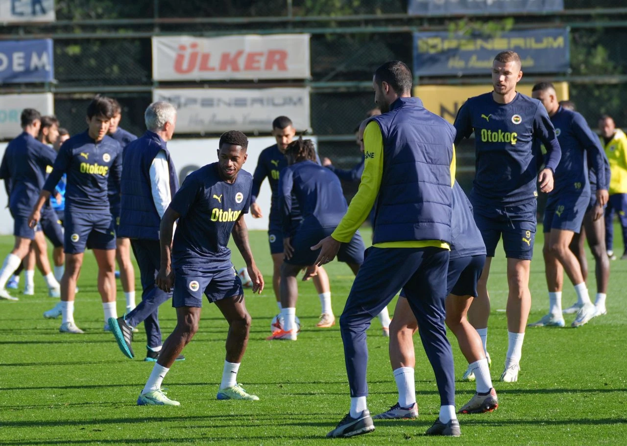 Fenerbahçe - Manchester United ile evinde karşılaşıyor! Muhtemel ilk 11'ler belli oldu - 2. Resim
