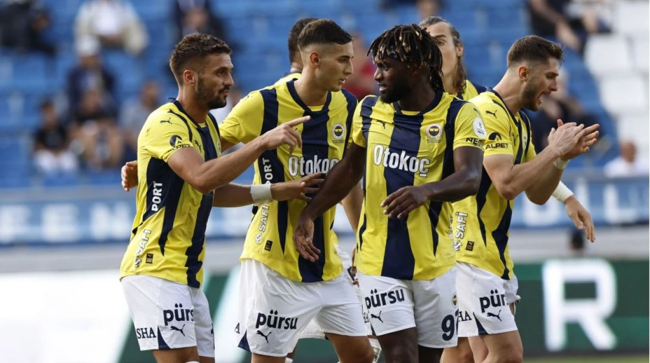 Fenerbahçe, Manchester United ile 1-1 berabere kaldı | UEFA Avrupa Ligi