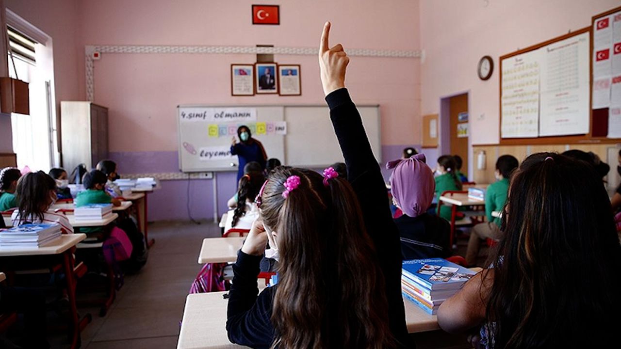 Gaziantep&#039;de okullarda ders saatlerinin değiştiği açıklandı