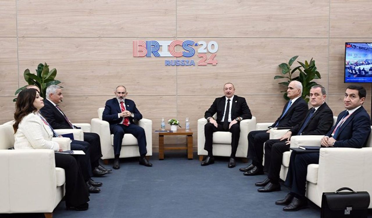 İlham Aliyev ile Nikol Paşinyan BRICS'te bir araya geldi: Masada barış süreci var - 2. Resim