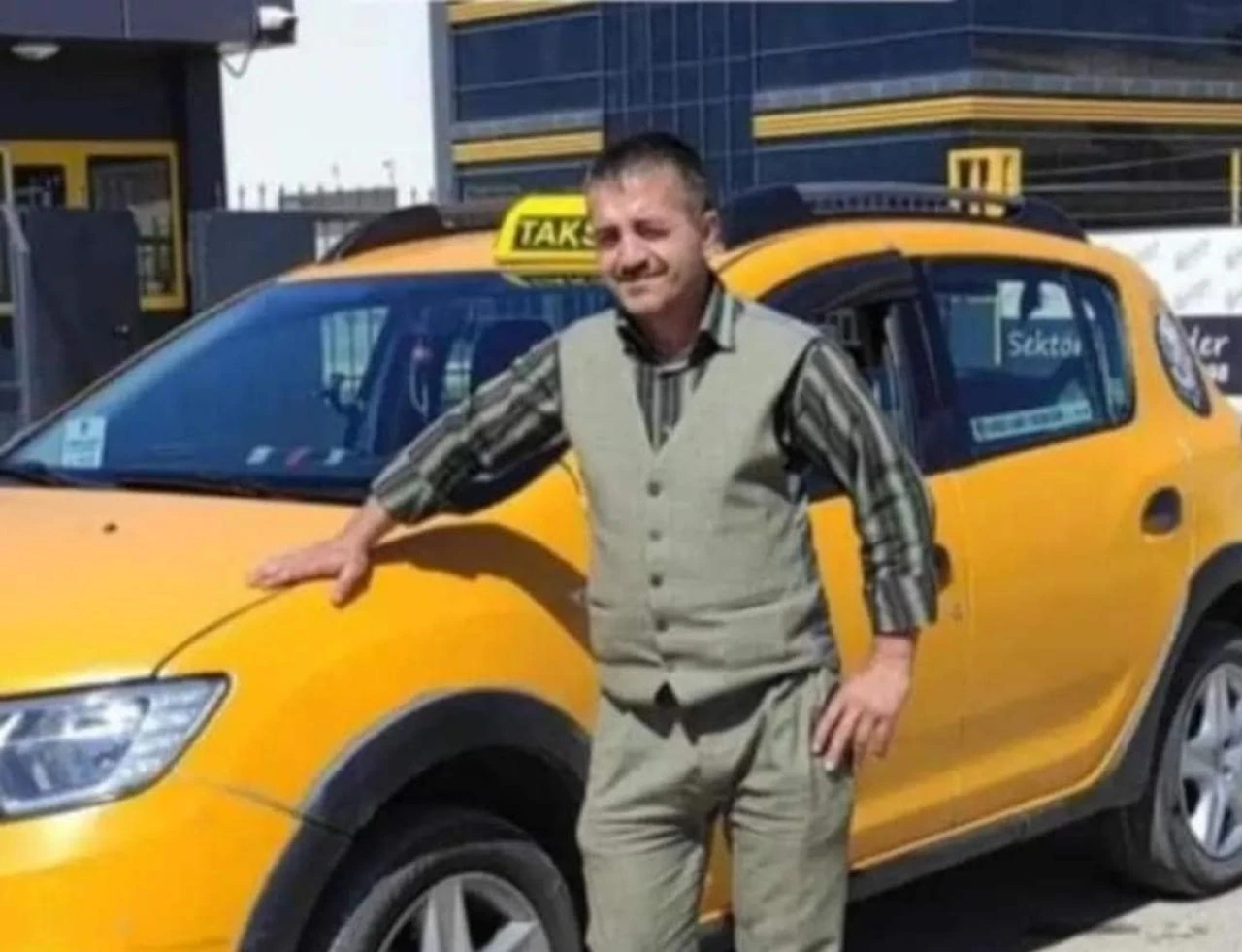 Kahreden anlar! Şehidin cenazesi hastaneden alındı: Ailesi ayakta durmakta zorlandı - 1. Resim