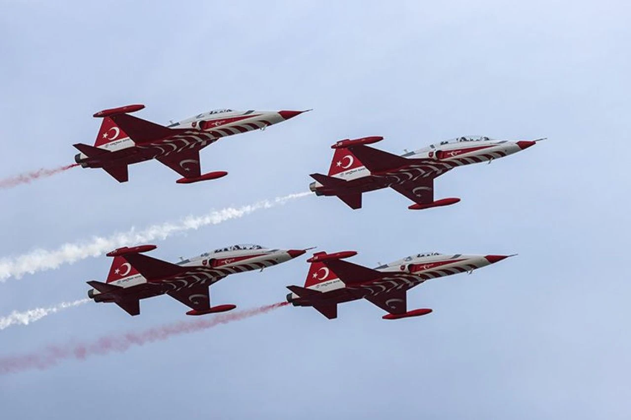 29 Ekim'de Türk Yıldızları'nın İzmir gösterisinin programı ve saati belli oldu