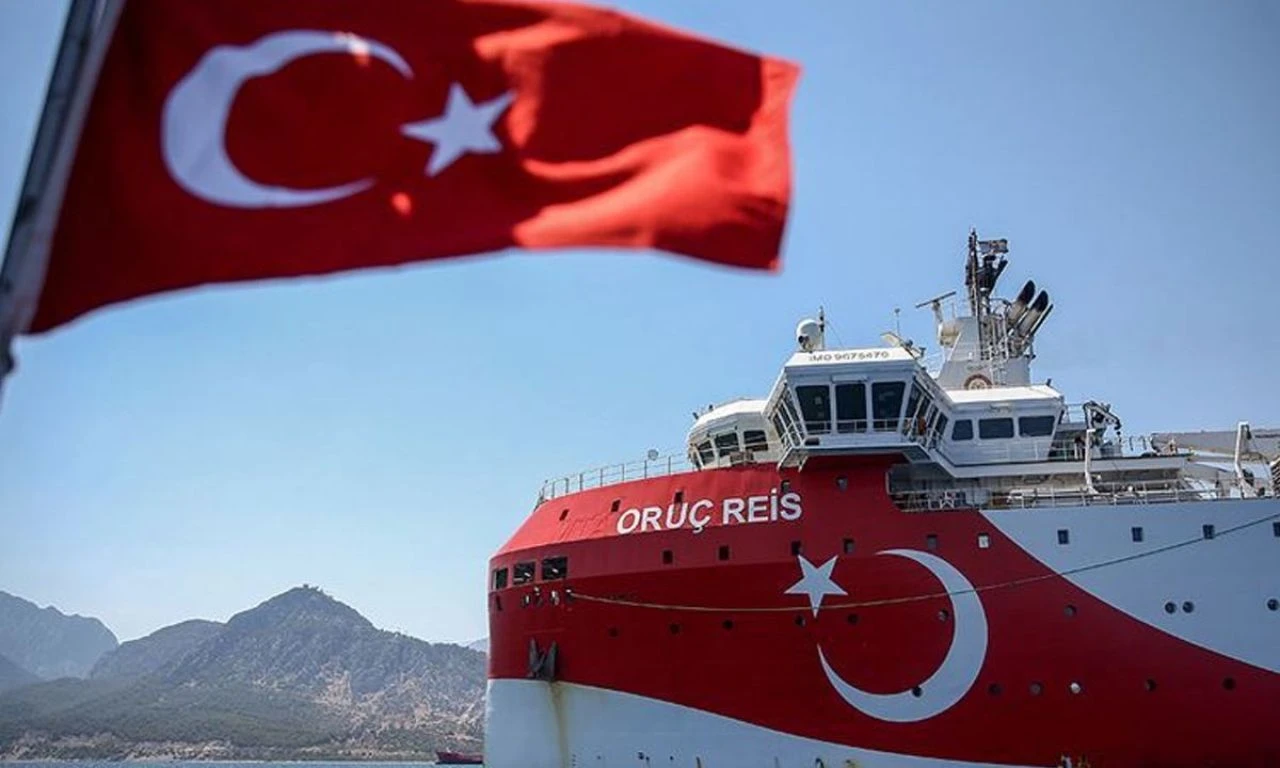 Bakan Alparslan Bayraktar duyurdu! Oruç Reis görev yerine ulaştı - 1. Resim