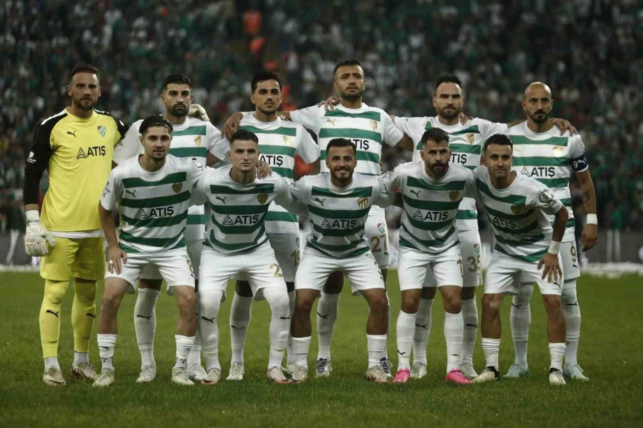 Bursaspor-Kütahyaspor maçının hangi kanalda yayınlanacağı açıklandı! Karşılaşmanın başlamasına saatler kaldı - 1. Resim