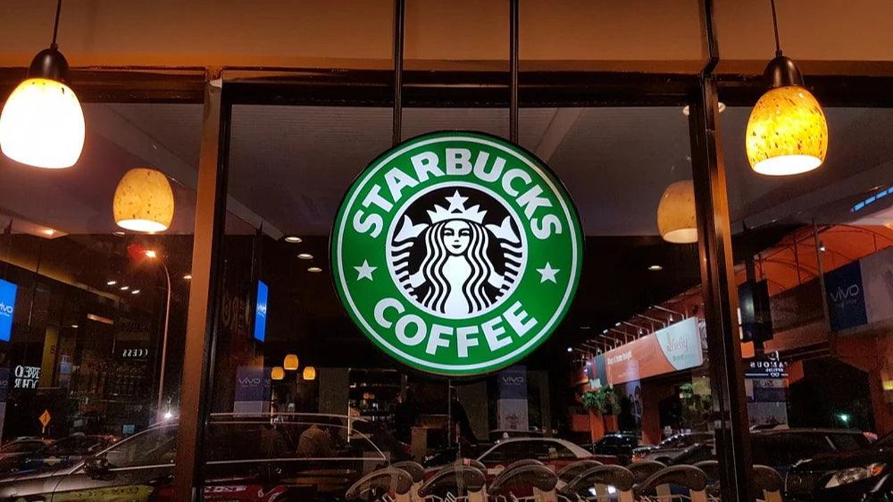 Starbucks&#039;ta boykot paniği: Satışlar çakıldı, yeni CEO zor bir sınavda