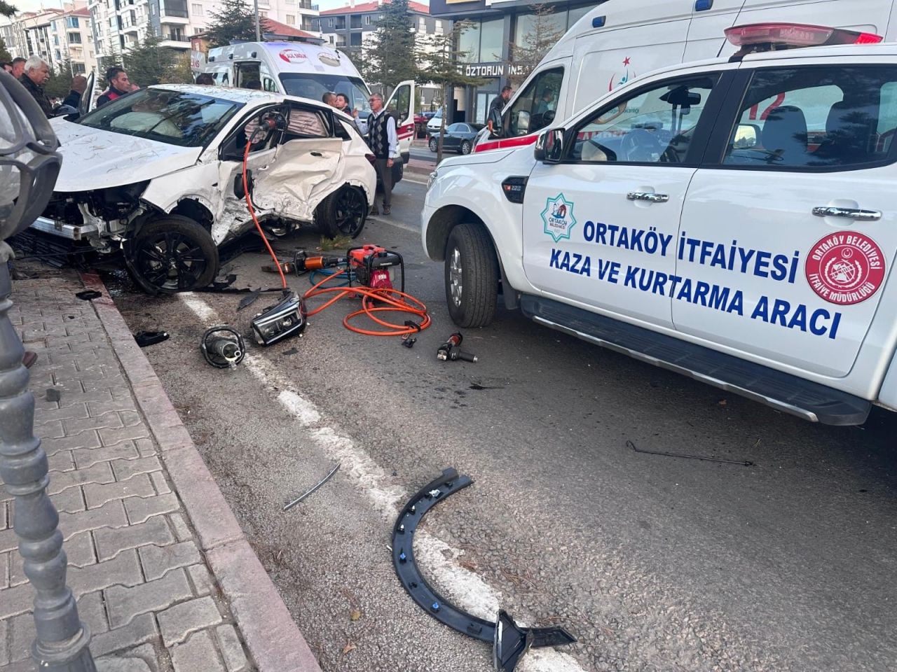 Aksaray'da kahreden kaza! Ehliyetsiz sürücü dehşeti kamerada - 1. Resim