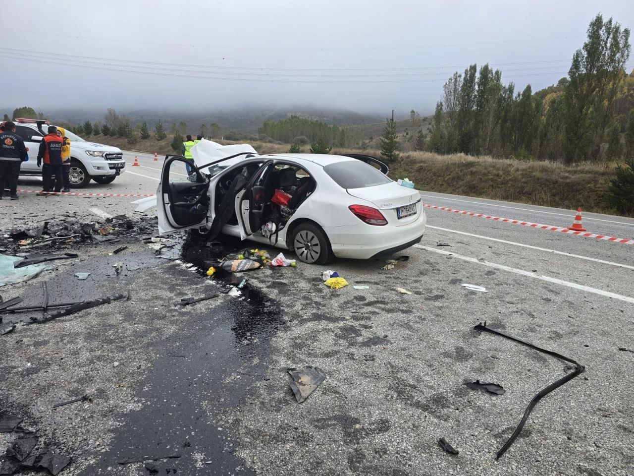 Erzincan'da kahreden kaza! Otomobiller hurdaya döndü: Çok sayıda ölü var - 1. Resim