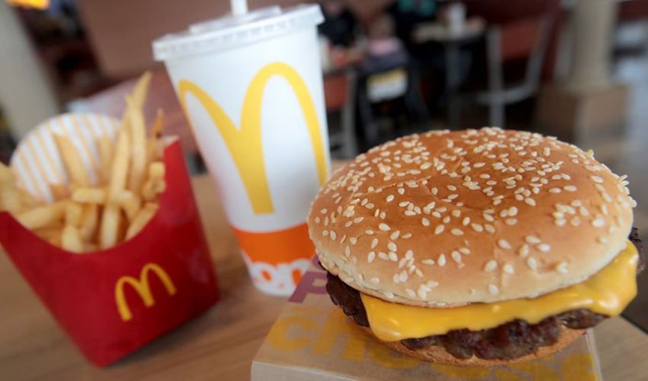 Mcdonalds'ta bakteri skandalı! Enfeksiyonlu sayısı artmaya devam ediyor - 1. Resim