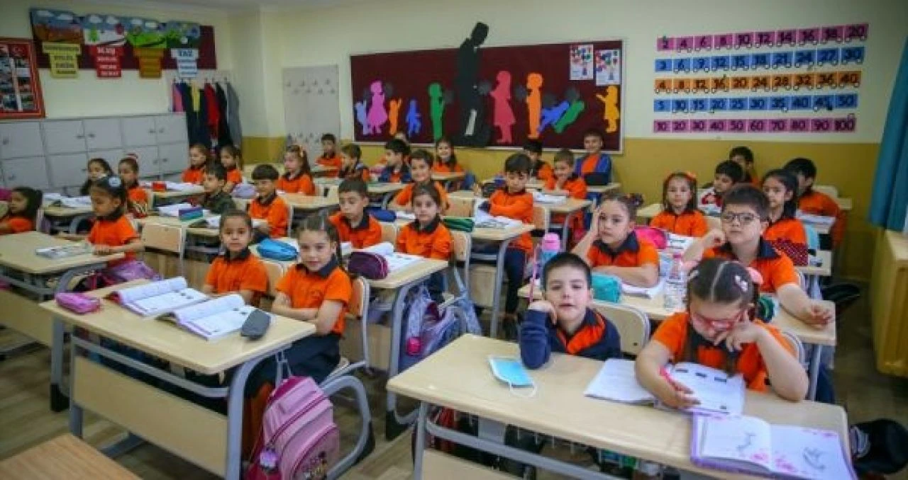 Ara tatil merakla bekleniyor! 9 gün tatil ne zaman?