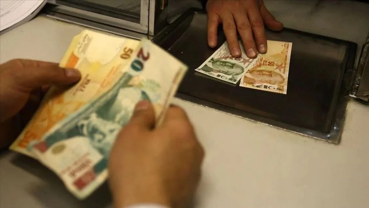 Bankalar nakit para toplama yarışına girdi! 1 milyon liranın 32 günlük getirisini duyan bankaya koşuyor - 3. Resim