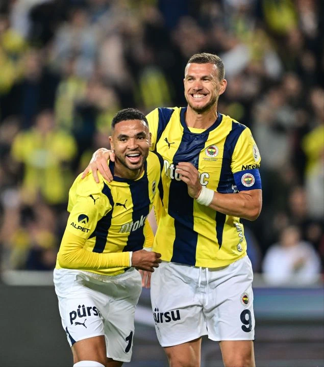 Fenerbahçe taraftarı önünde kazandı! Bodrum engelini 2 golle geçti