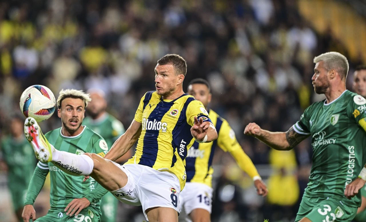 Fenerbahçe taraftarı önünde kazandı! Bodrum engelini 2 golle geçti