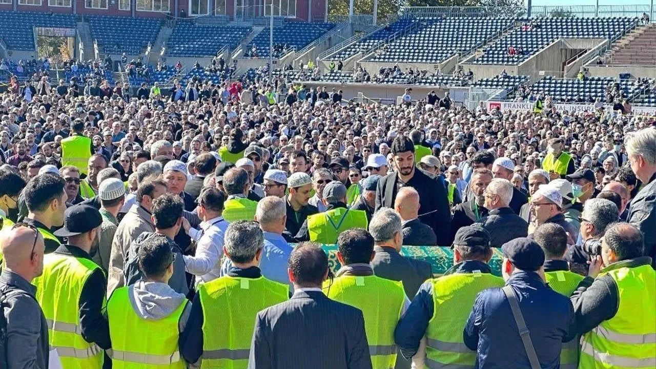 FETÖ elebaşı Gülen'in mezar taşındaki yalan! - 1. Resim