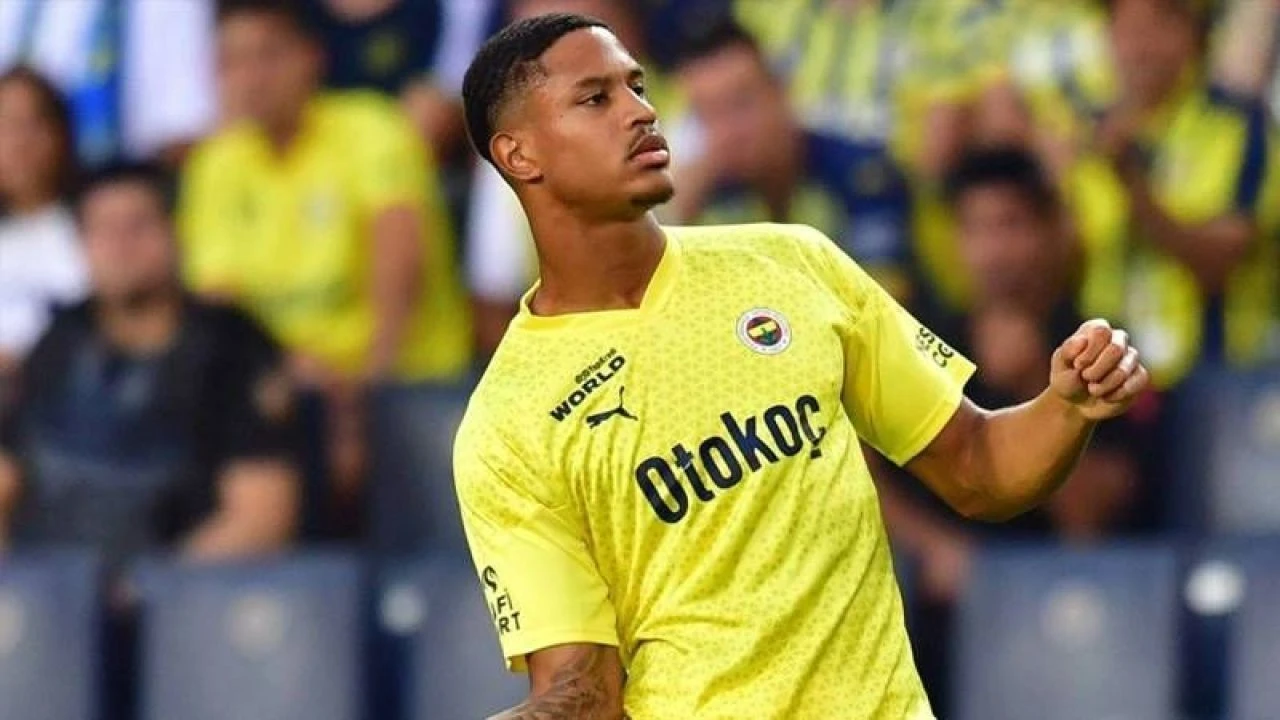 Fred cezalı olduğu için Bodrumspor maçında oynamıyor! Oosterwolde'de karşılaşmada yer almadı