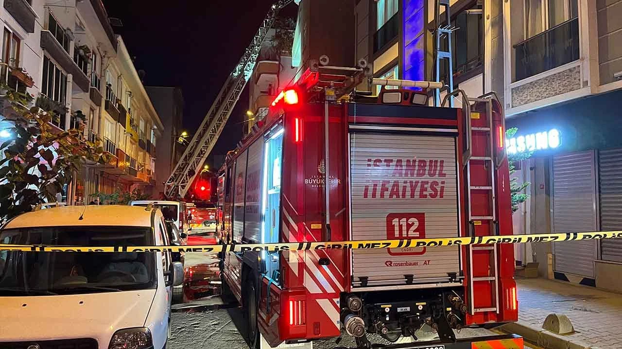 Mangal yapayım derken çatıyı yaktılar! O anlar kameraya yansıdı