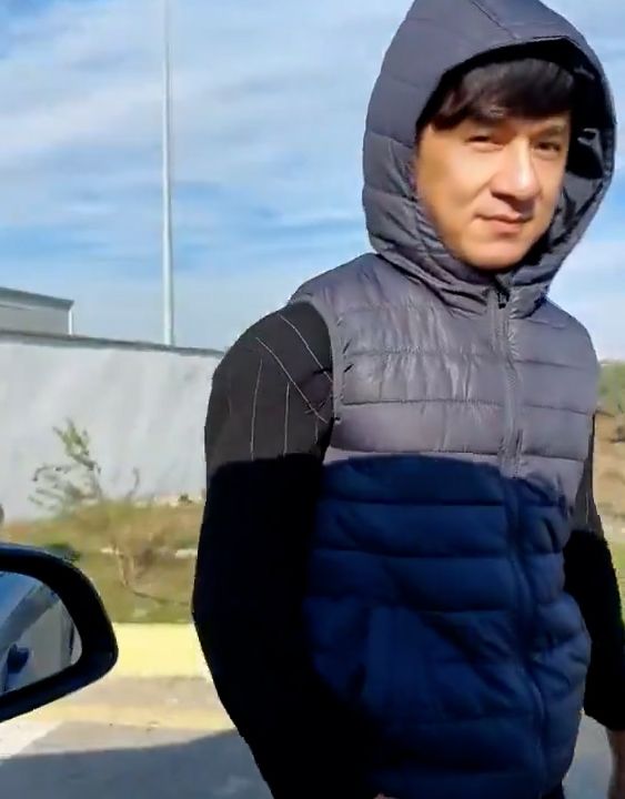 Yok böyle benzerlik! Jackie Chan'e tıpatıp benzeyen adam şoke etti - 1. Resim