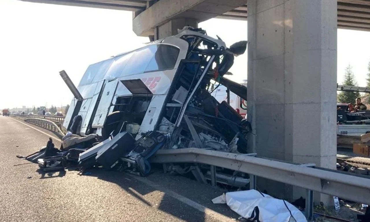Ankara Polatlı otobüs kazasında bilirkişi raporu ortaya çıktı! 11 kişiye mezar olmuştu - 3. Resim