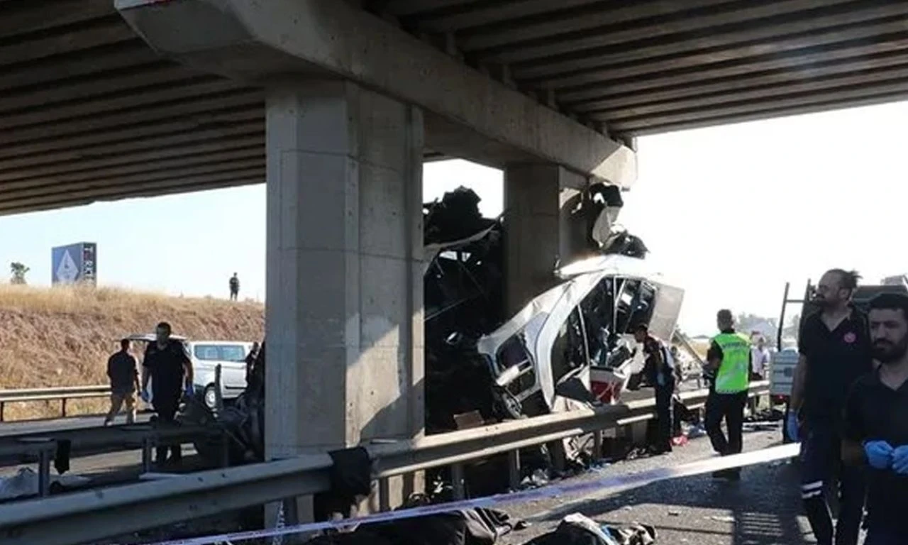 Ankara Polatlı otobüs kazasında bilirkişi raporu ortaya çıktı! 11 kişiye mezar olmuştu - 1. Resim