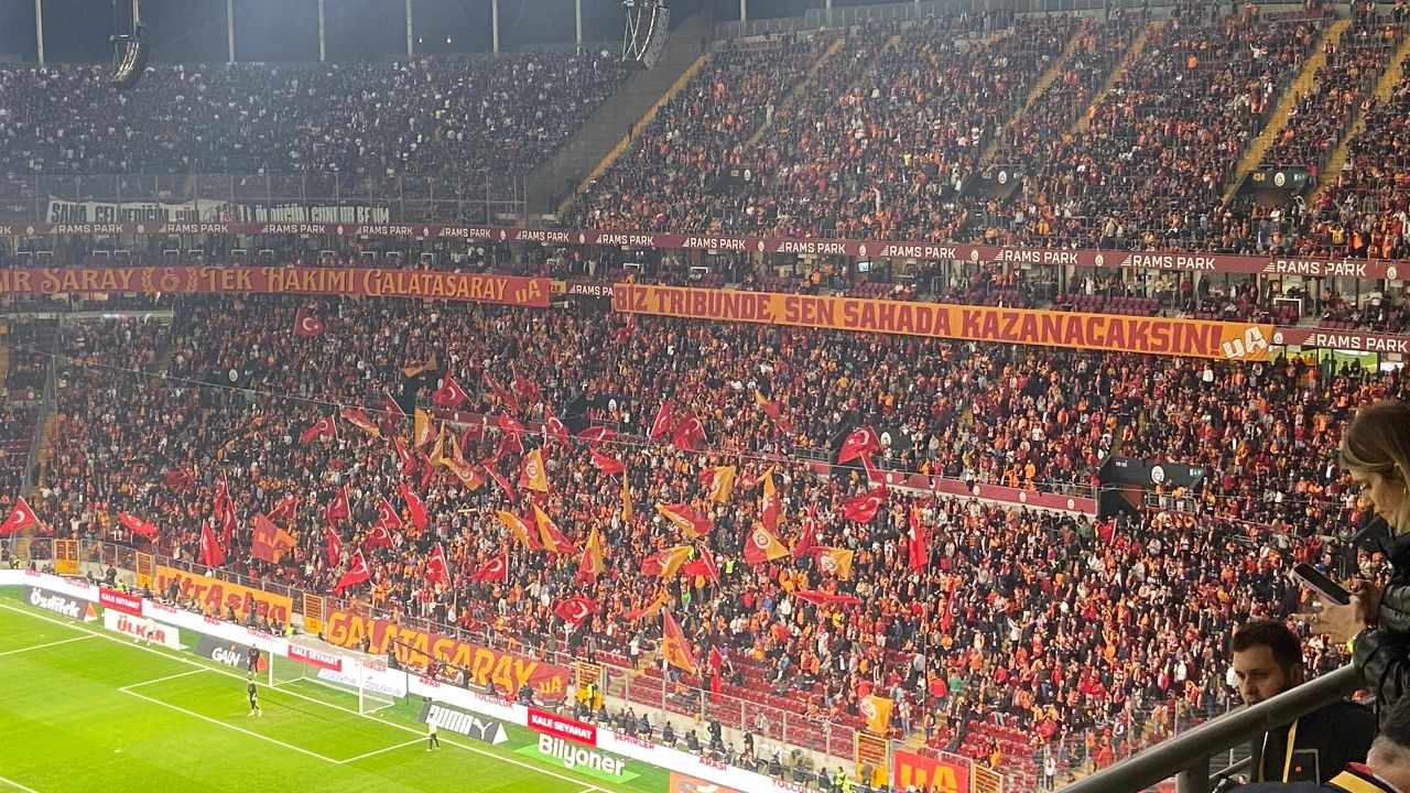 Derbi öncesi Cumhuriyet Bayramı şenliği!