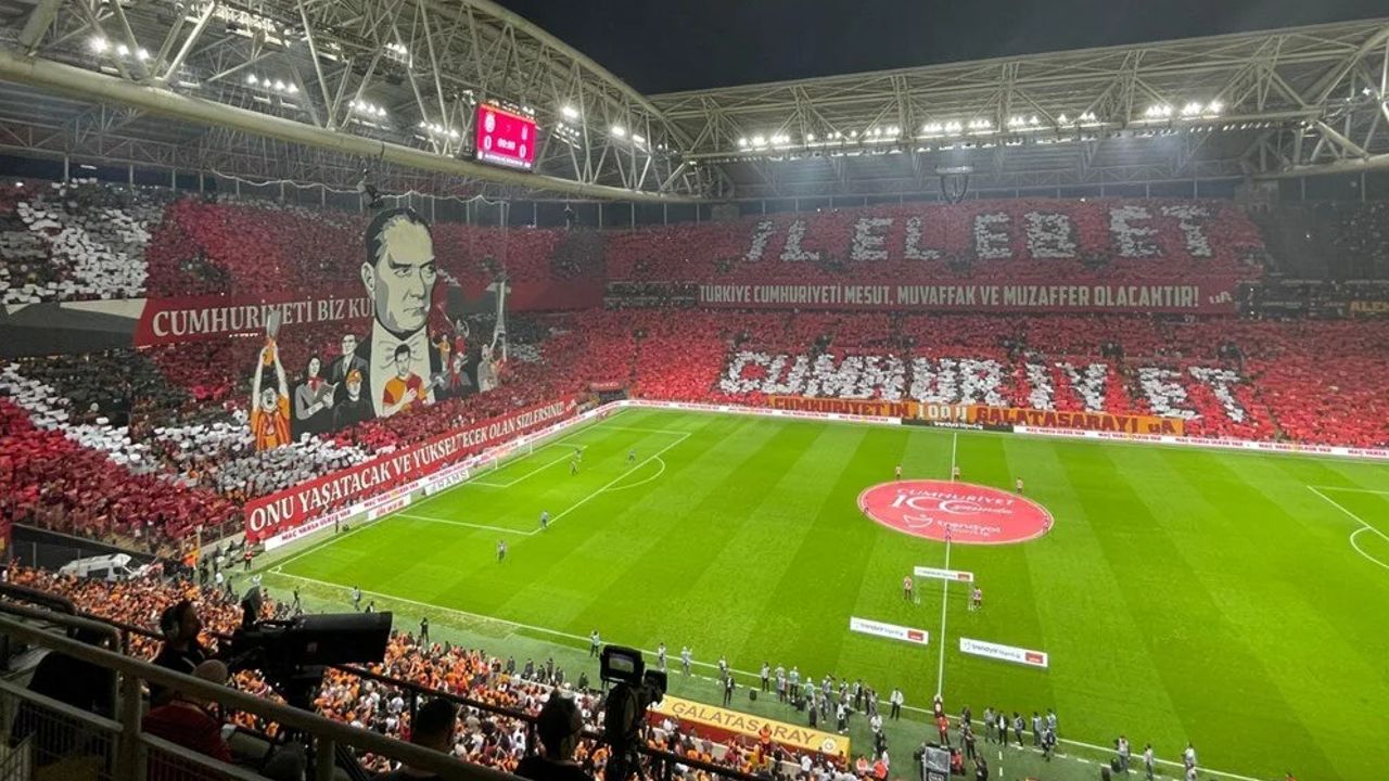 Galatasaray taraftarından büyük hazırlık! Beşiktaş derbisinde koreografi şov yapacaklar