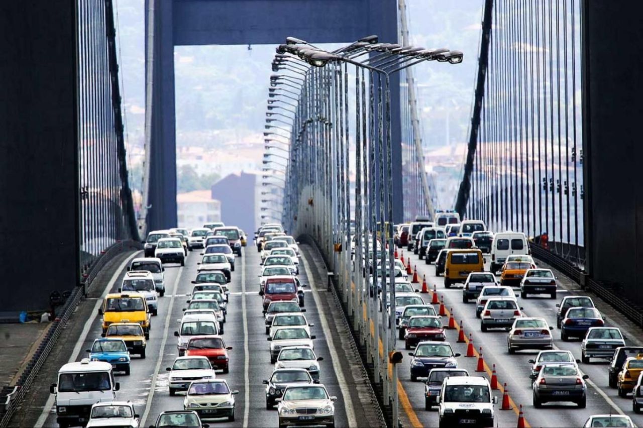 İstanbul'da 29 Ekim trafiği! Yoğunluk yüzde 71'e çıktı - 2. Resim