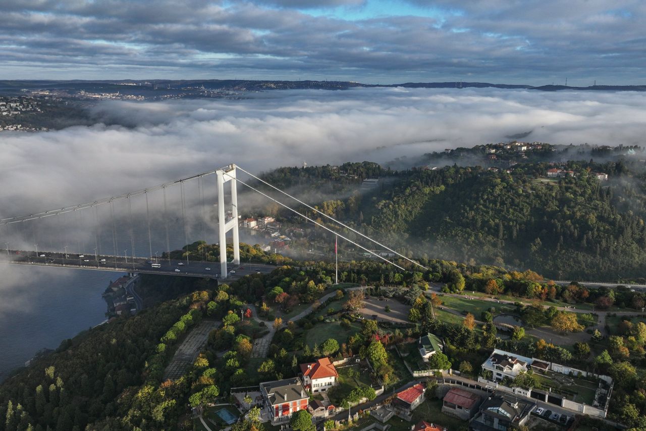 İstanbul'da kartpostallık görüntüler! Sis iki yakayı birleştirdi - 2. Resim