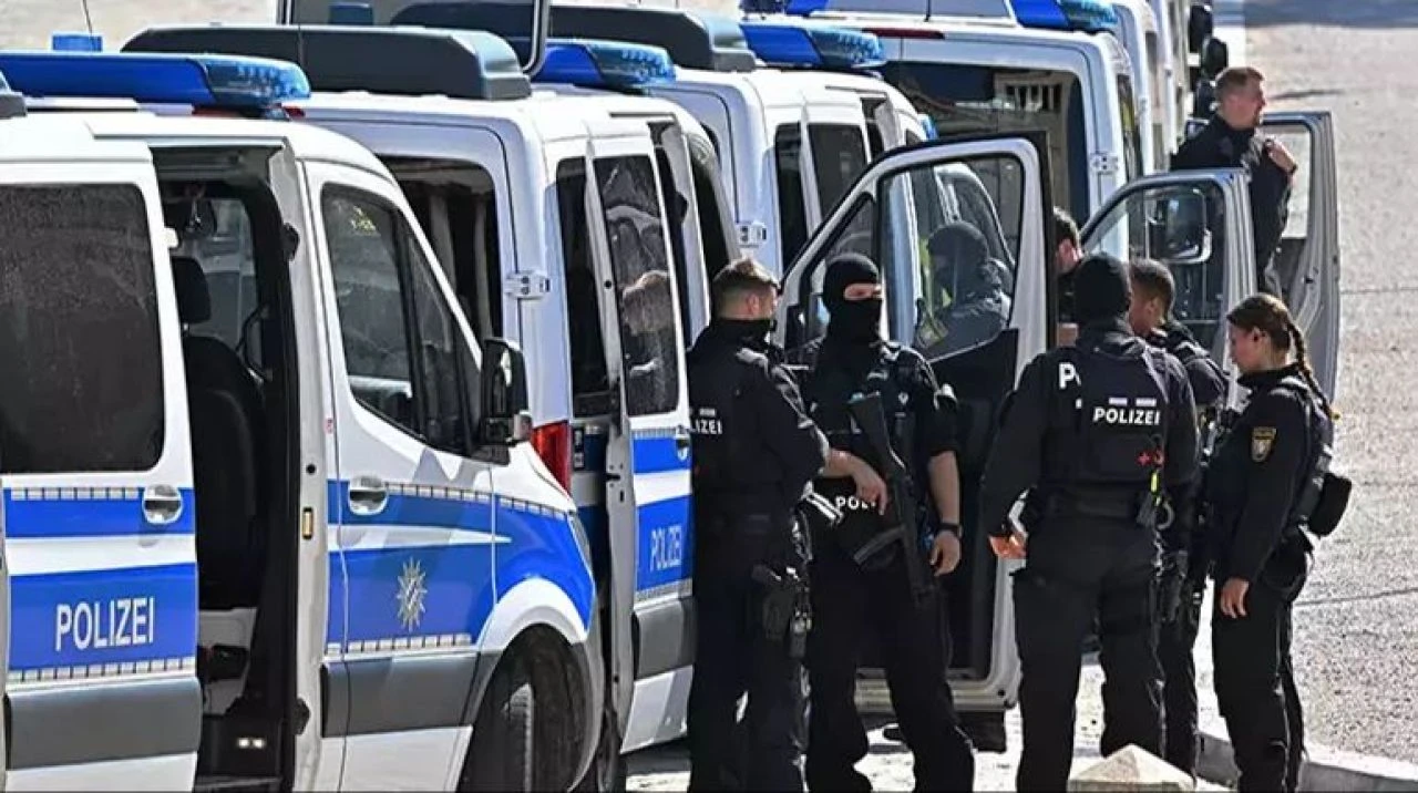 Ormanda bulunan çantadan çıkanlar polisi harekete geçirdi! Soruşturma başlatıldı - 1. Resim