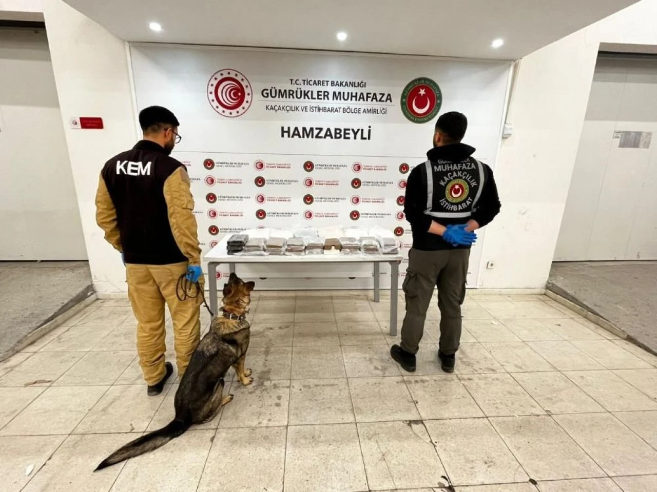 Sınırda uyuşturucu operasyonu! Bakanlık duyurdu: Değeri tam 103 milyon TL - 2. Resim