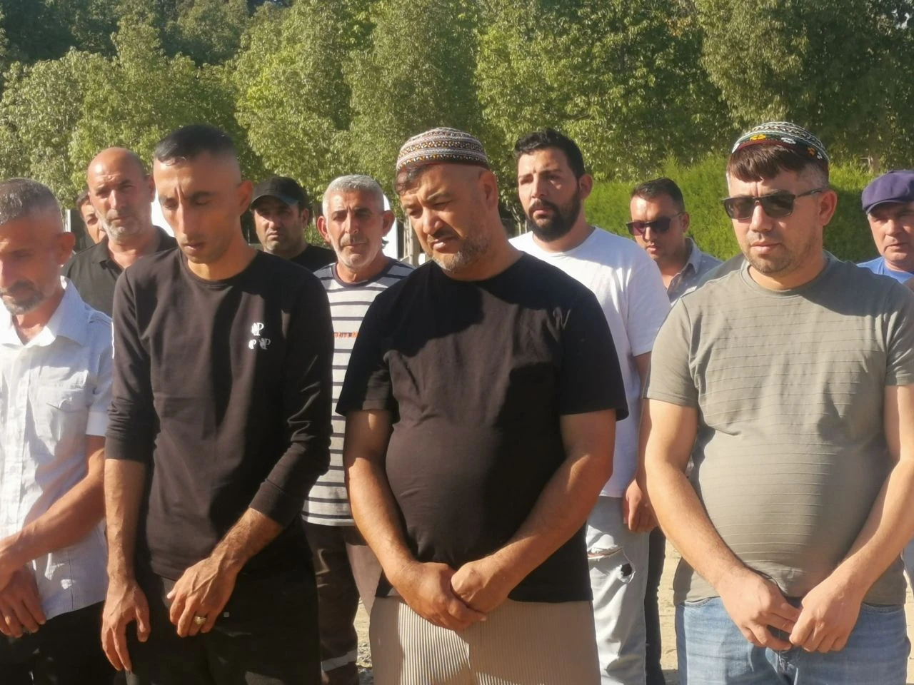 Su yerine alkol verilerek ölen bebek toprağa verildi! Entübe edilen 6 bebekten haber geldi - 2. Resim