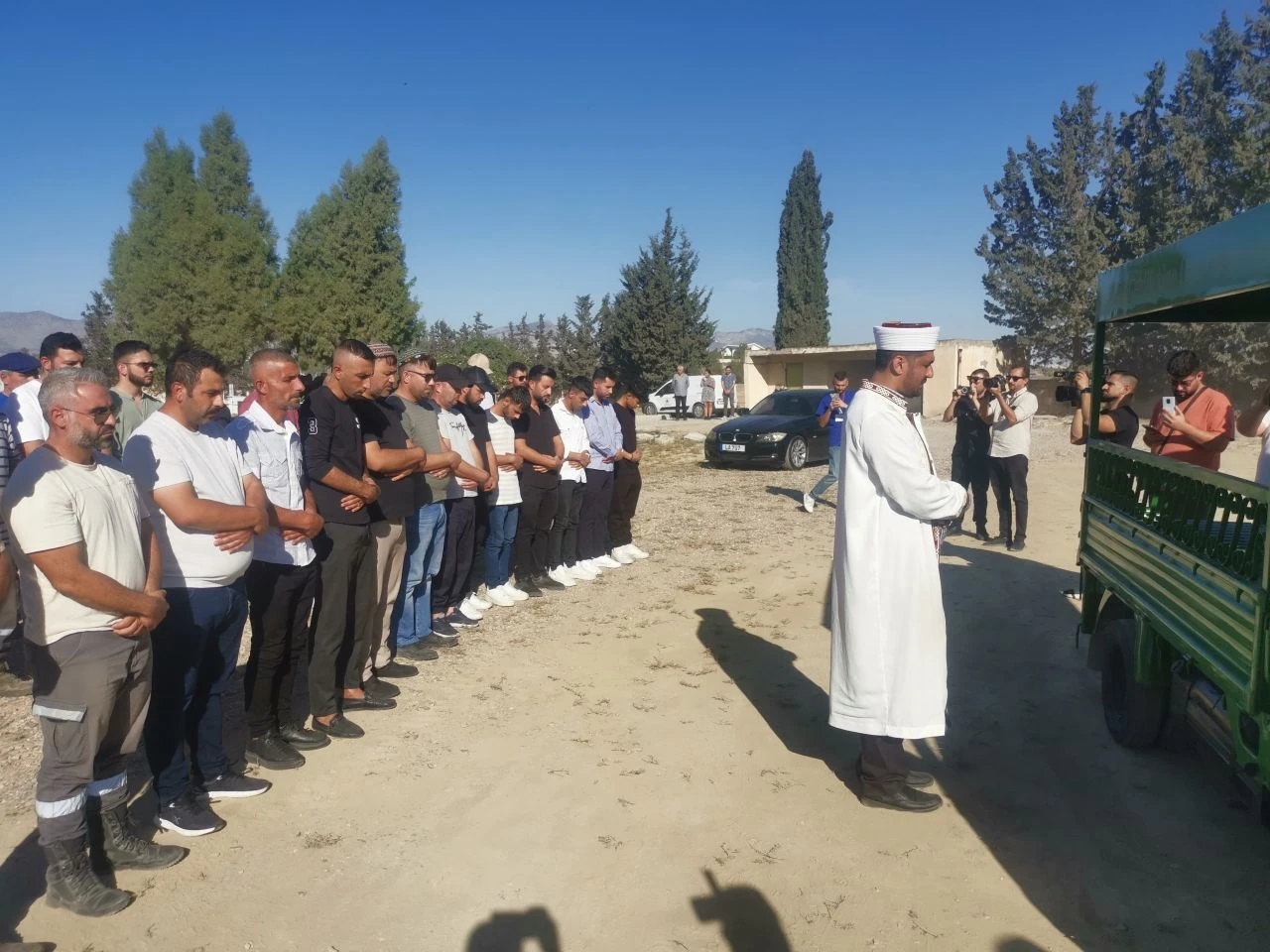 Su yerine alkol verilerek ölen bebek toprağa verildi! Entübe edilen 6 bebekten haber geldi - 3. Resim