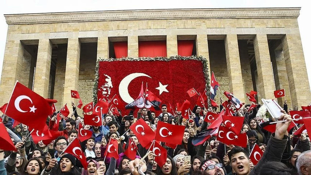 29 Ekim Yenikapı etkinlik alanında gerçekleşecek olan konserlerin programı büyük ilgi gördü