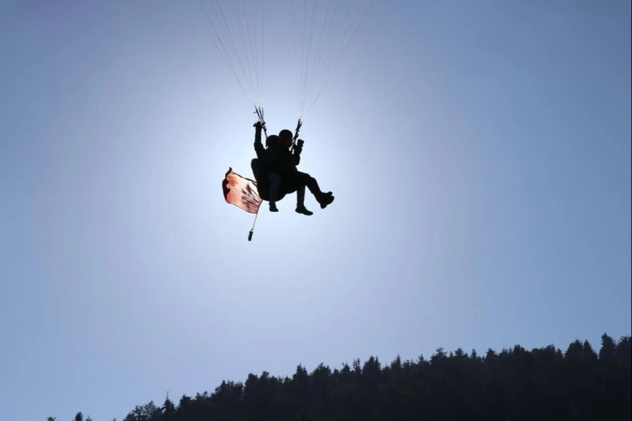 Bolu’da maceracılardan İstikbal Göklerdedir mesajı! - 1. Resim