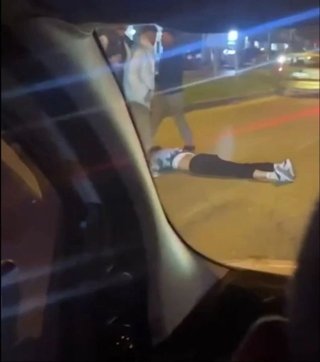 Ölüme götüren kavga: Gence çelme takıp arabayla üzerinden geçtiler