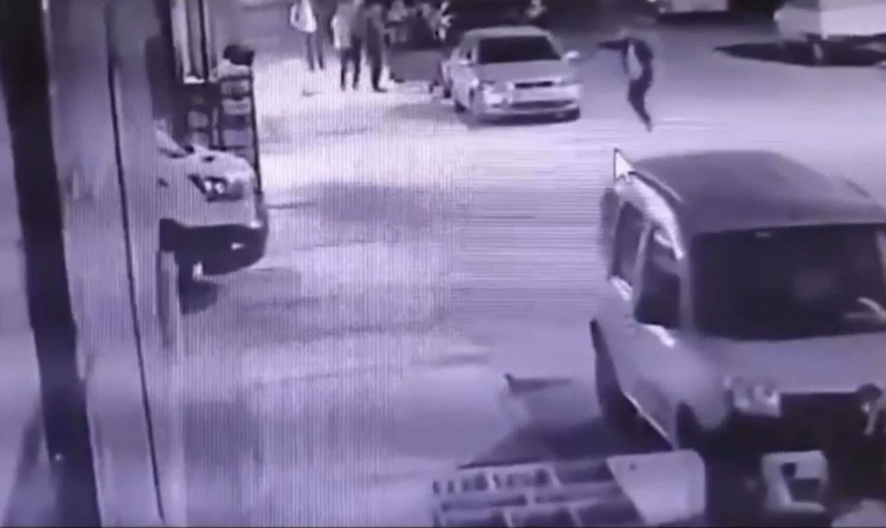 Polis memuru vurularak öldürüldü! İşte dehşete düşüren anlar - 3. Resim