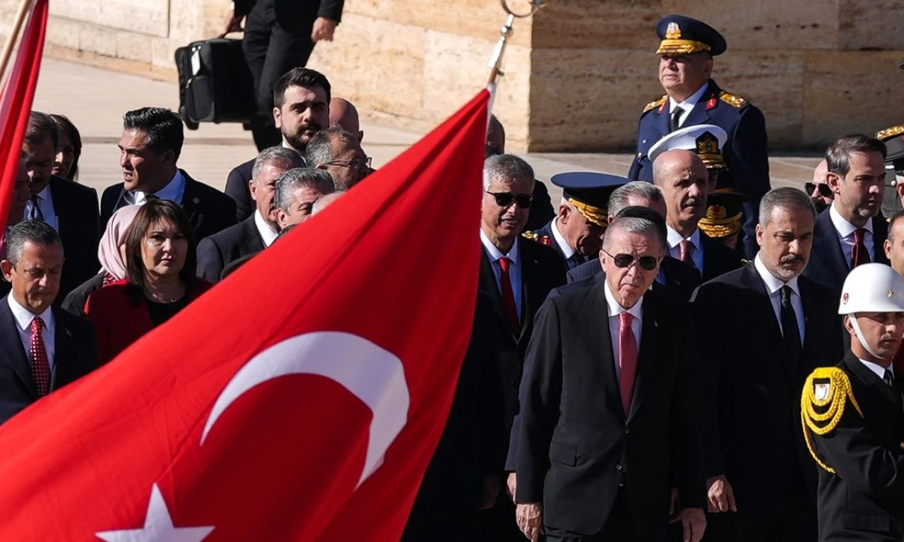 Son dakika | Cumhuriyetimiz 101 yaşında: Devlet erkanı Anıtkabir'i ziyaret etti! Erdoğan'dan çarpıcı mesaj - 2. Resim