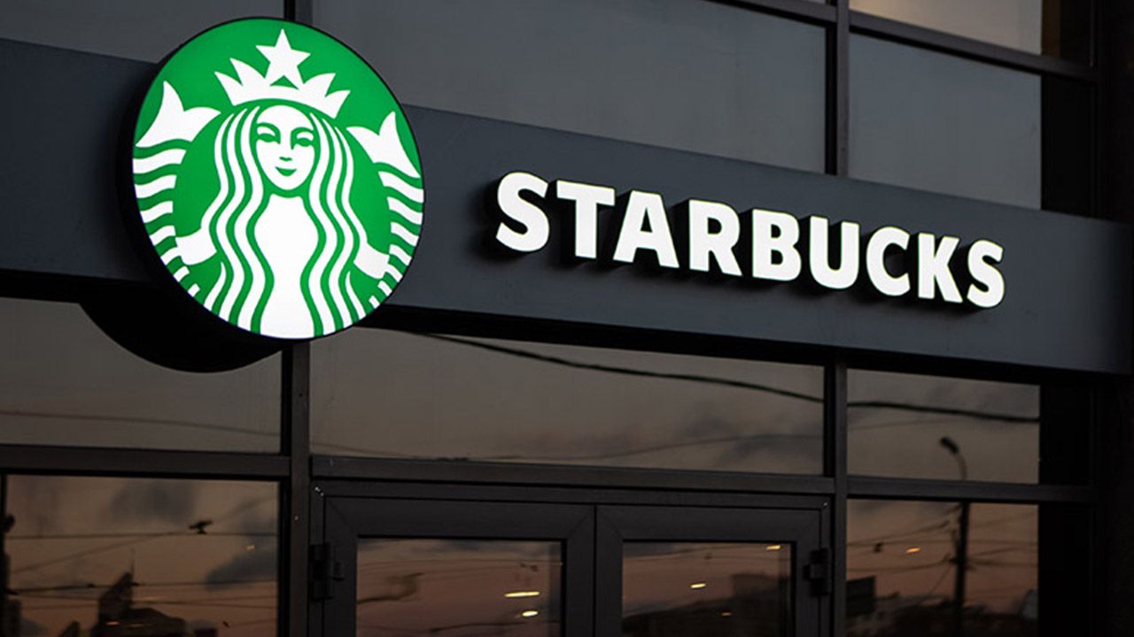 Starbucks binlerce kişiyi işten kovmakla tehdit etti