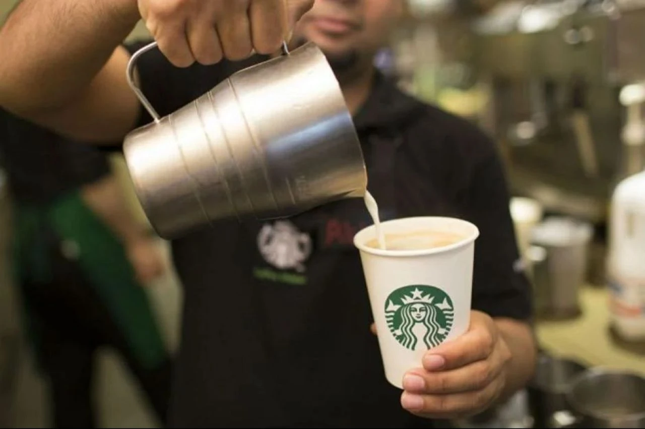 Starbucks binlerce kişiyi işten kovmakla tehdit etti - 3. Resim