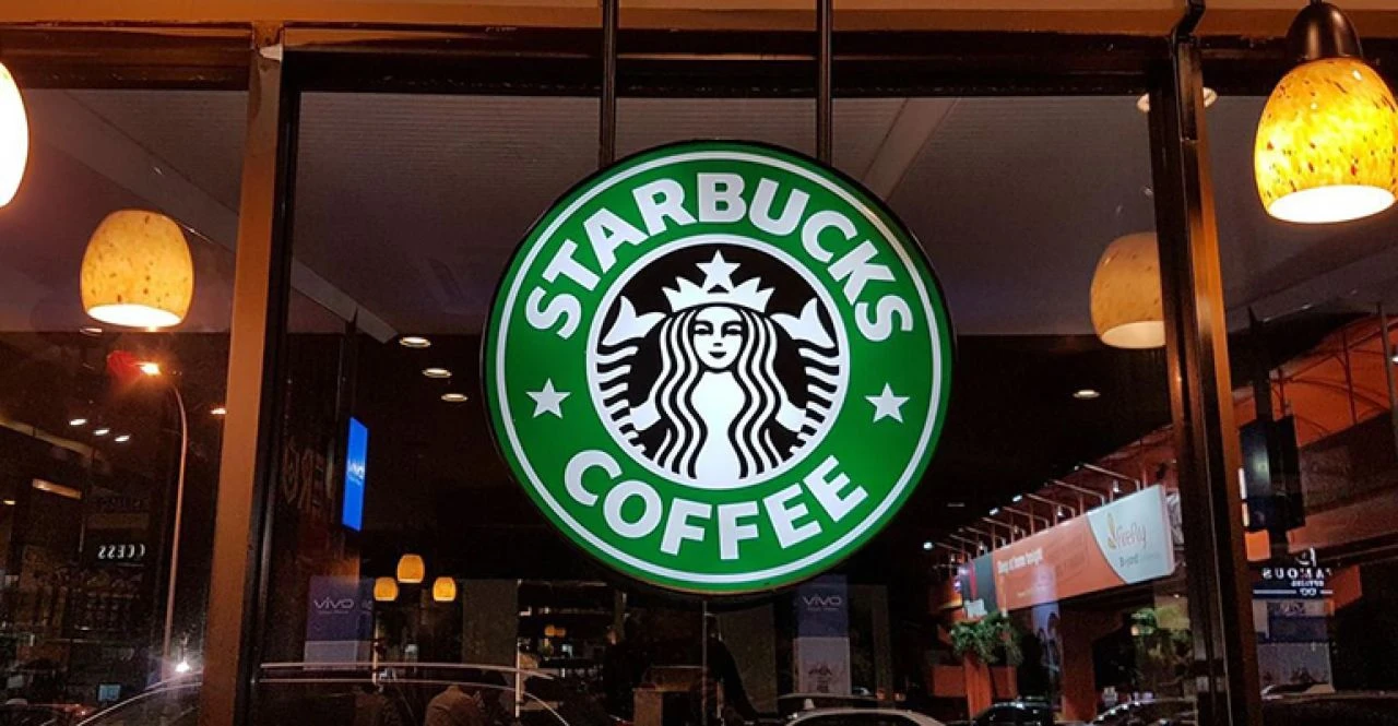 Starbucks binlerce kişiyi işten kovmakla tehdit etti - 1. Resim
