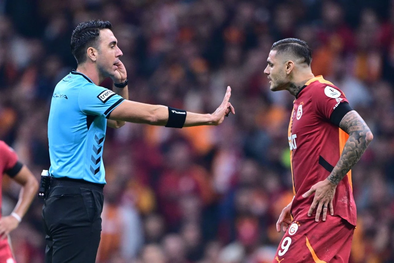 Trio ekibi Galatasaray - Beşiktaş derbisi hakem kararlarını yorumladı! Penaltı ve kırmızı kart var mı? - 3. Resim