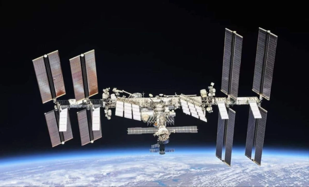 Uluslararası Uzay İstasyonu'nda büyük kriz! NASA ve Roscosmos duyurdu: Tahliye kararı gündemde - 1. Resim