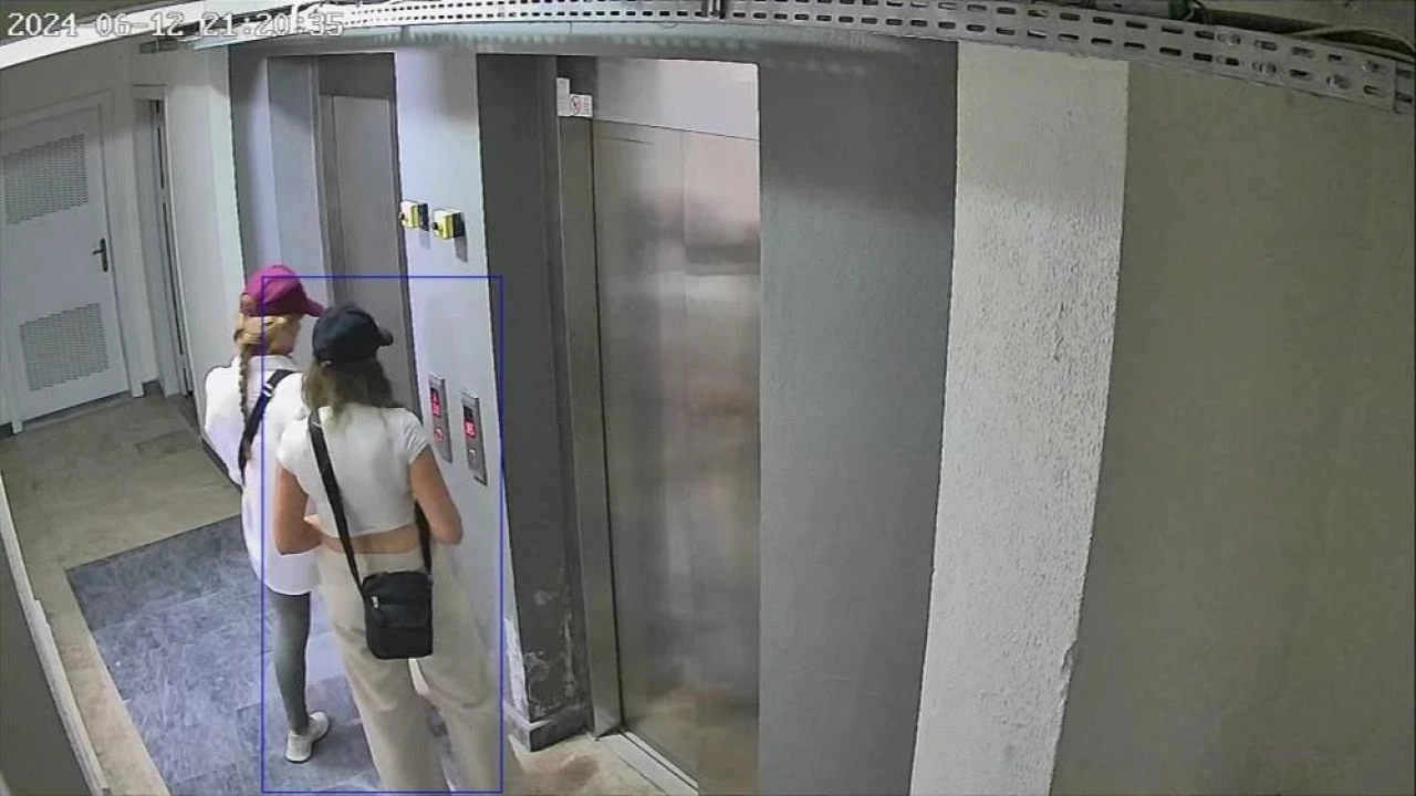 Bir milyon TL'lik altın çaldılar! Adana'daki kadın hırsız çetesi çökertildi - 3. Resim