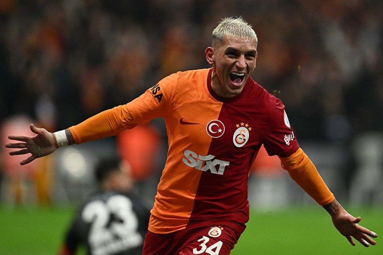 Galatasaraylı Torreira'nın futbolu bırakacağı takım belli oldu! - 2. Resim