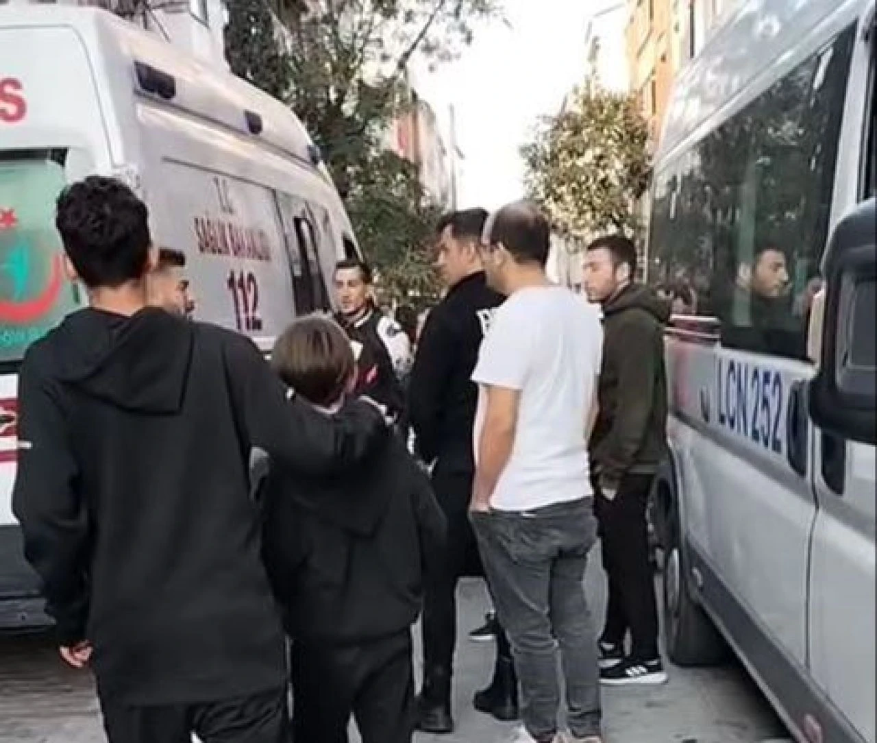 Korkunç görüntüler! Esenyurt'ta minibüs sürücüsü küçük çocuğu ezdi