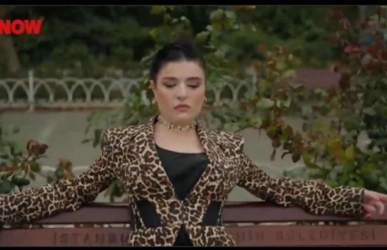 Gonca Vuslateri sokak ortasında dans etti! Sosyal medya yıkıldı