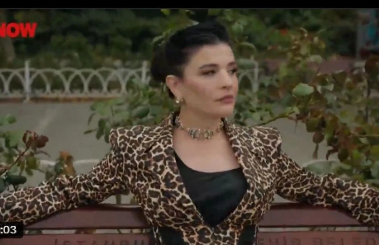 Gonca Vuslateri sokak ortasında dans etti! Sosyal medya yıkıldı