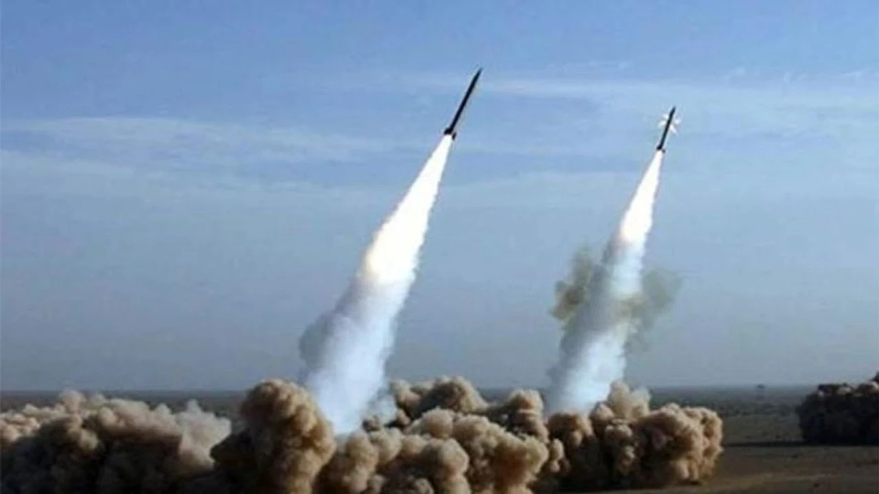 Hizbullah komutanının öldürülmesine karşılık İsrail'e füze yağmuru: 5 kişi öldü - 1. Resim