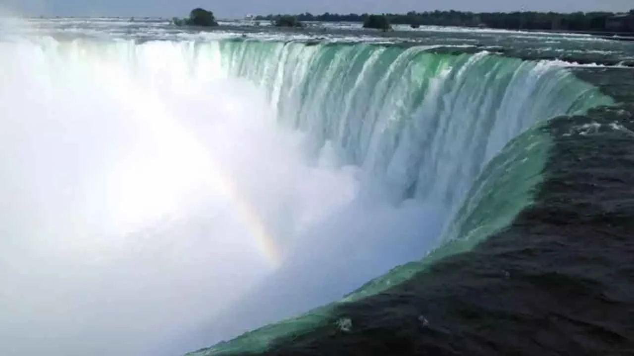 Korkunç olay! Anne, iki çocuğuyla şelaleye atlayarak yaşamına son verdi