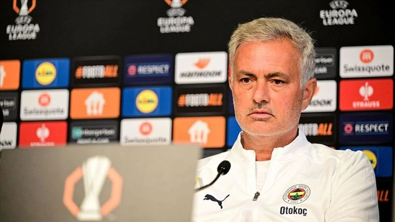 Mourinho'nun sakatlandığı açıklandı! Teknik adamın sağlık durumu belli oldu - 2. Resim