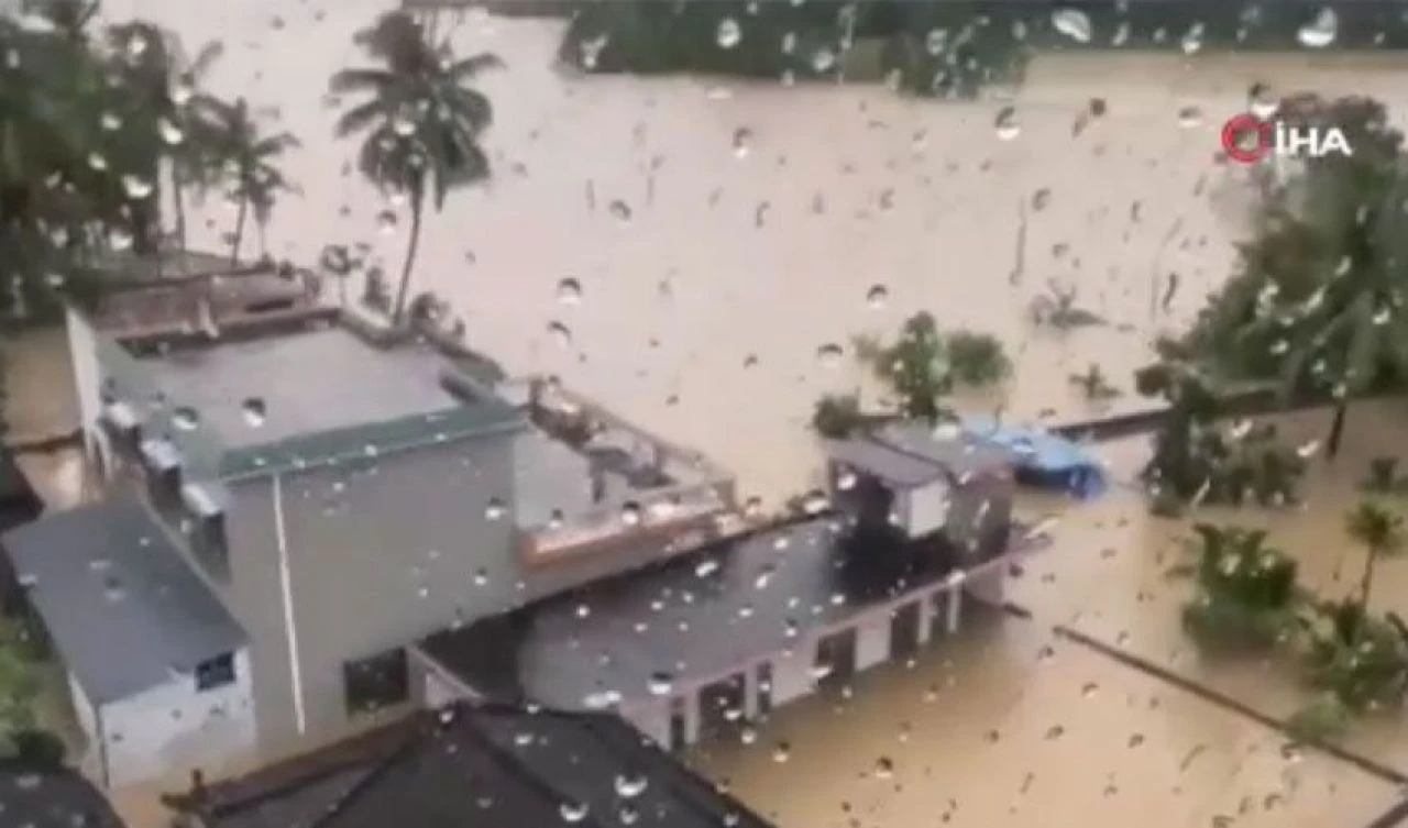Trami Tayfunu Çin'i vurdu! Yollar sular altında kaldı: Çok sayıda kişi hayatını kaybetti - 3. Resim